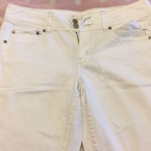 American Eagle White Jeans
